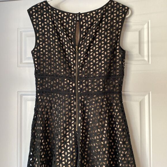 Loft Flower Pattern Eyelet Sleeveless Dress size 2 - Picture 8 of 11